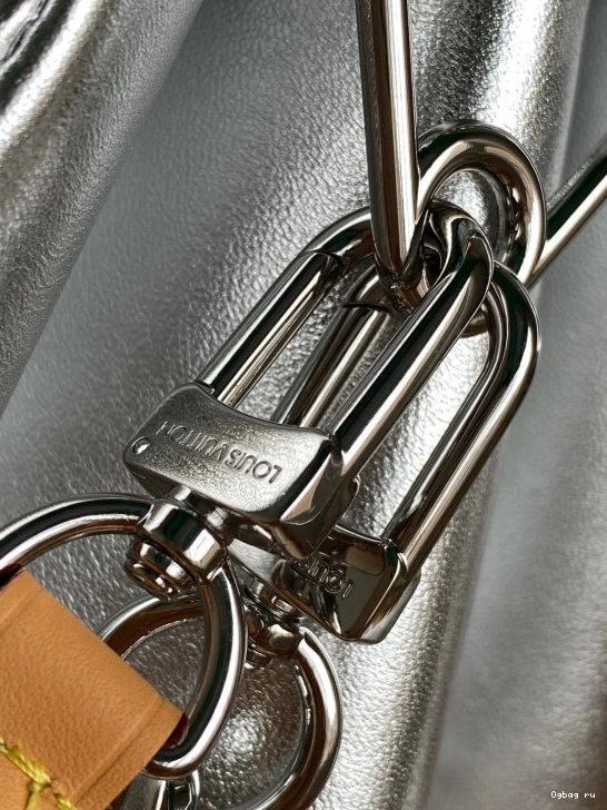 PM LOUIS VUITTON COUSSIN 0729